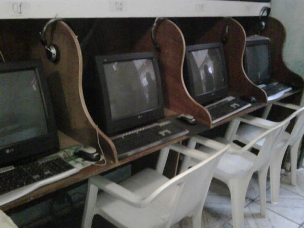 LAN HOUSE